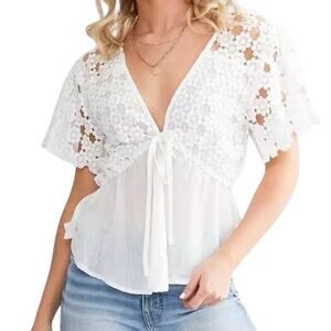 DayTrip Sz L White Crochet Peplum Top Fairycore Cottagecore Feminine Dainty